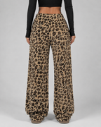 Women's Fuzzy Leopard Print Wide-Leg Sweatpants - High Rise