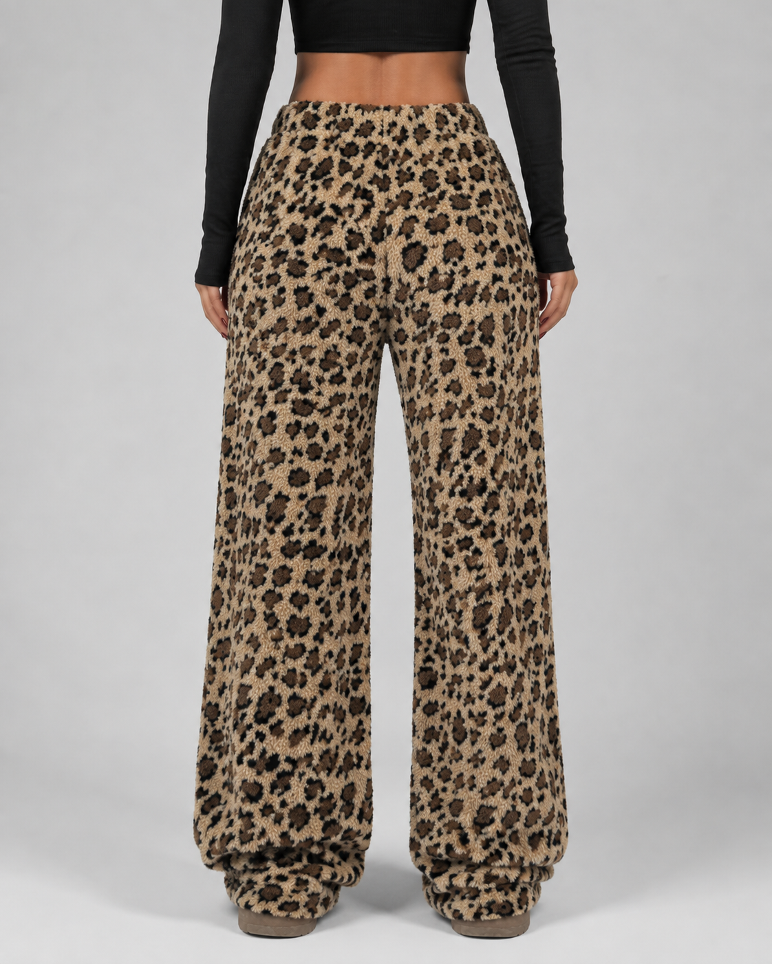 Women's Fuzzy Leopard Print Wide-Leg Sweatpants - High Rise